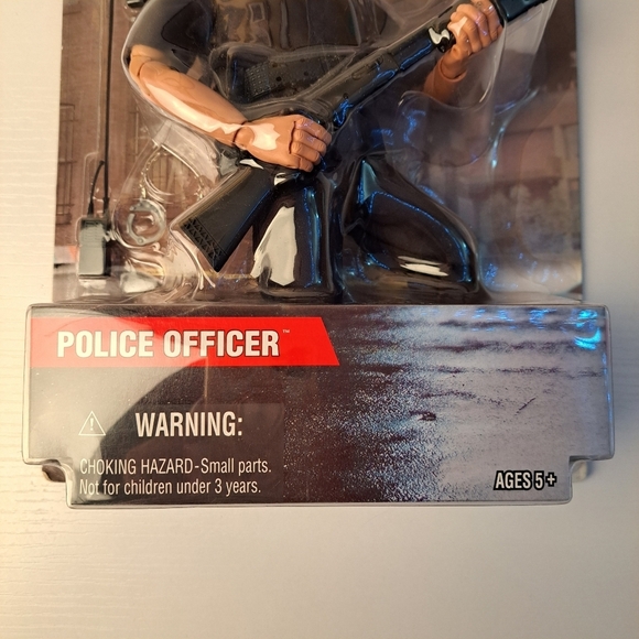 G.I. Joe - Classic Collection Police Officer Hasbro 2001 - Picture 4 of 8
